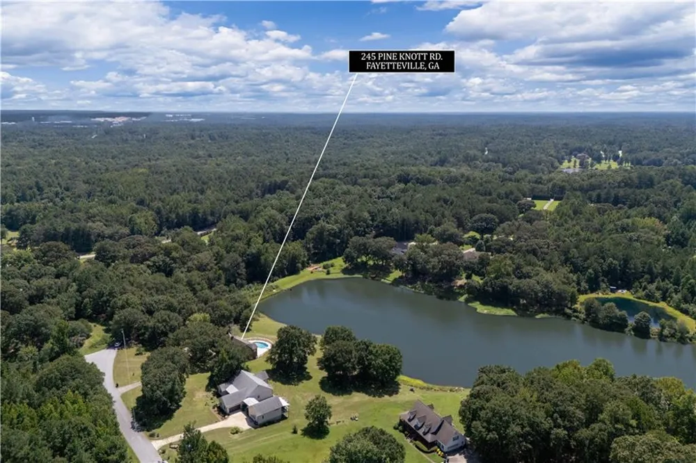245 Pine Knott Road Fayetteville, GA 30214