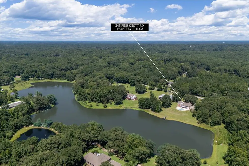 245 Pine Knott Road Fayetteville, GA 30214