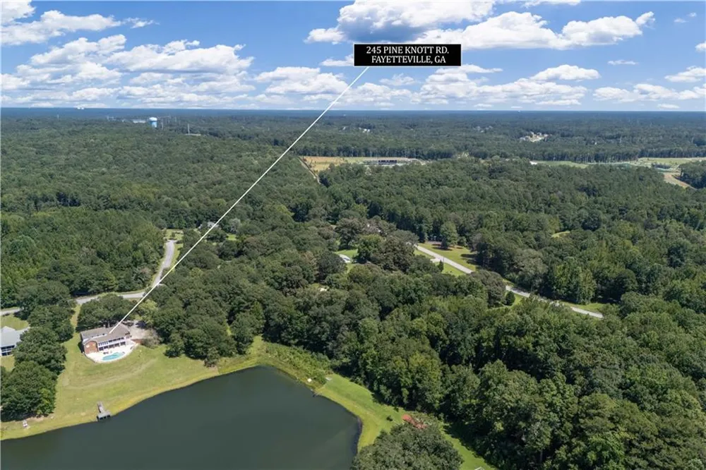 245 Pine Knott Road Fayetteville, GA 30214