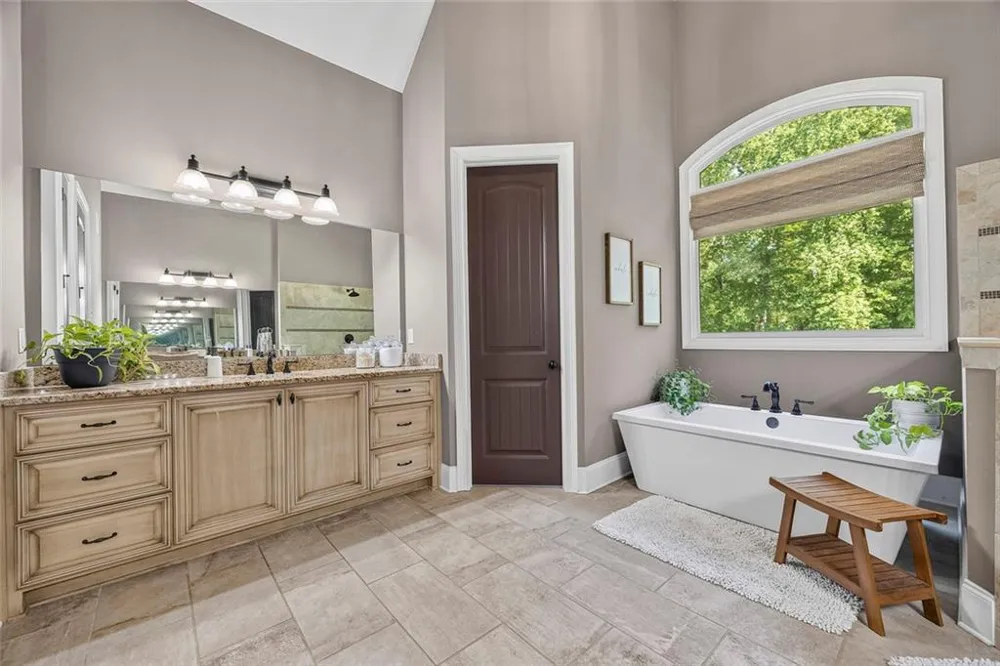 416 St Ives Walk Monroe, GA 30655