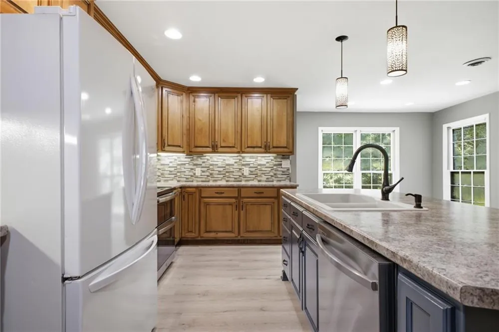 571 Frontier Circle Summerville, GA 30747