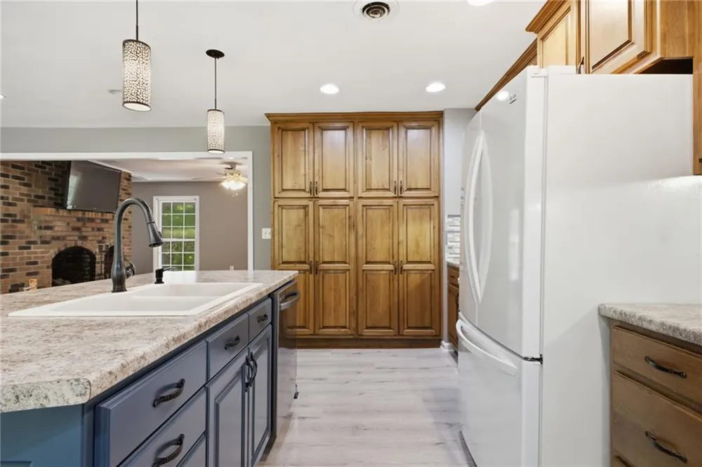 571 Frontier Circle Summerville, GA 30747
