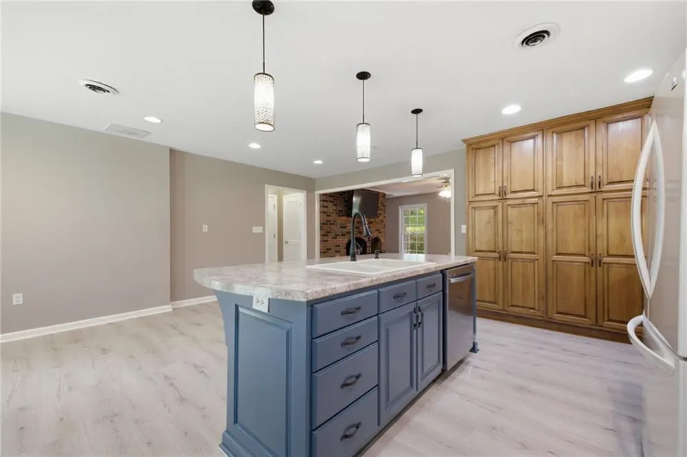571 Frontier Circle Summerville, GA 30747