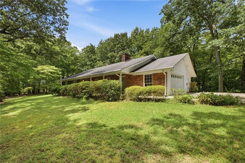 571 Frontier Circle Summerville, GA 30747
