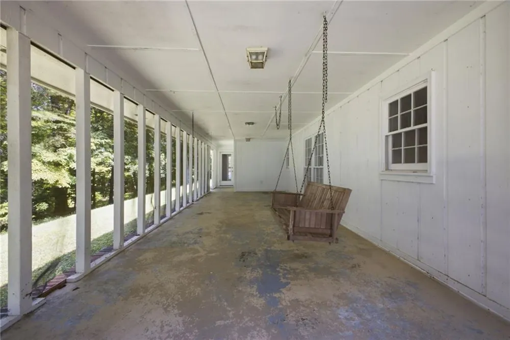 571 Frontier Circle Summerville, GA 30747