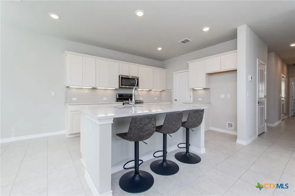 121 Lafitte Drive #101 San Marcos, TX 78666