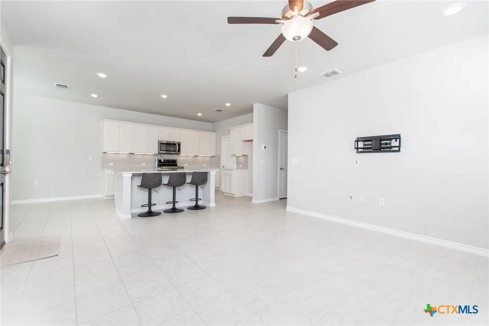 121 Lafitte Drive #101 San Marcos, TX 78666