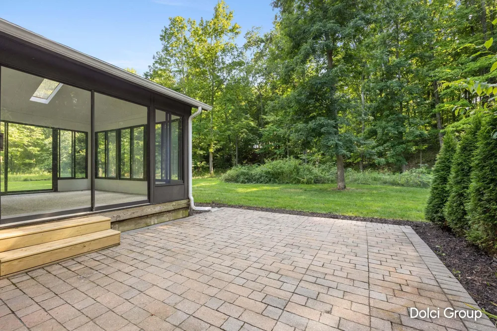 2198 Trillium Lane NW Grand Rapids, MI 49534