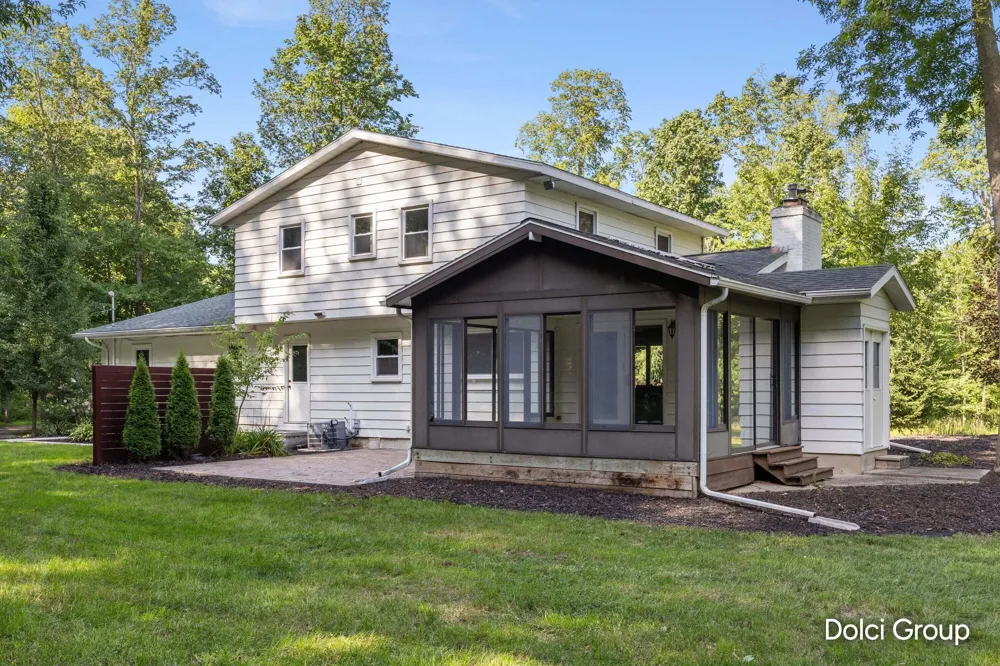 2198 Trillium Lane NW Grand Rapids, MI 49534