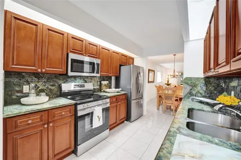 800 SW 137th Ave #101G