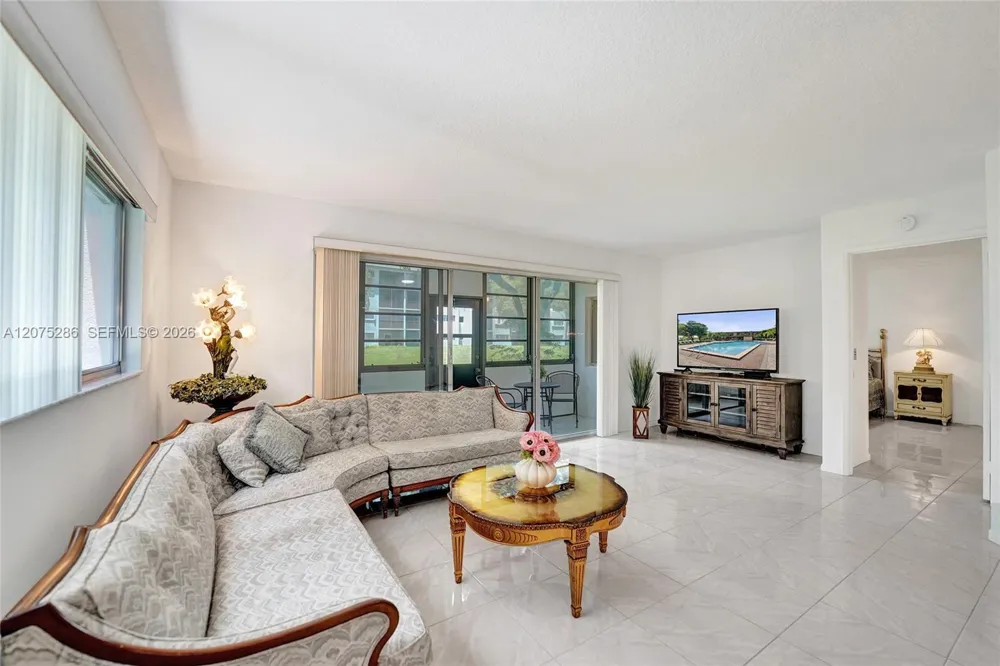 800 SW 137th Ave #101G Pembroke Pines, FL 33027