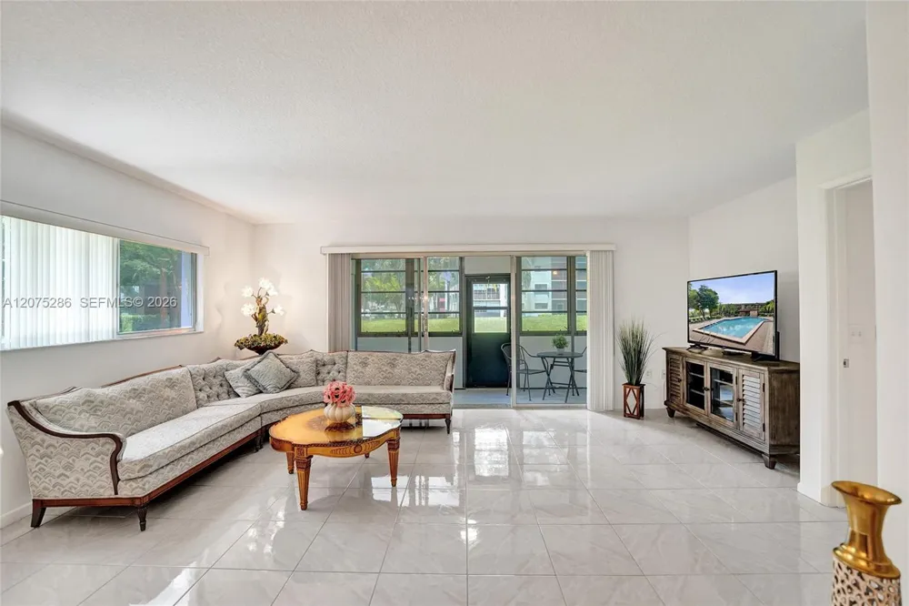 800 SW 137th Ave #101G Pembroke Pines, FL 33027