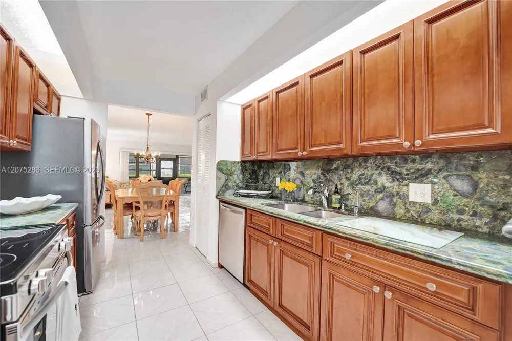 800 SW 137th Ave #101G Pembroke Pines, FL 33027