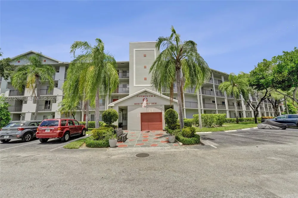 800 SW 137th Ave #101G Pembroke Pines, FL 33027