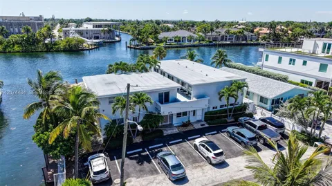 1705 Riverside Dr #2