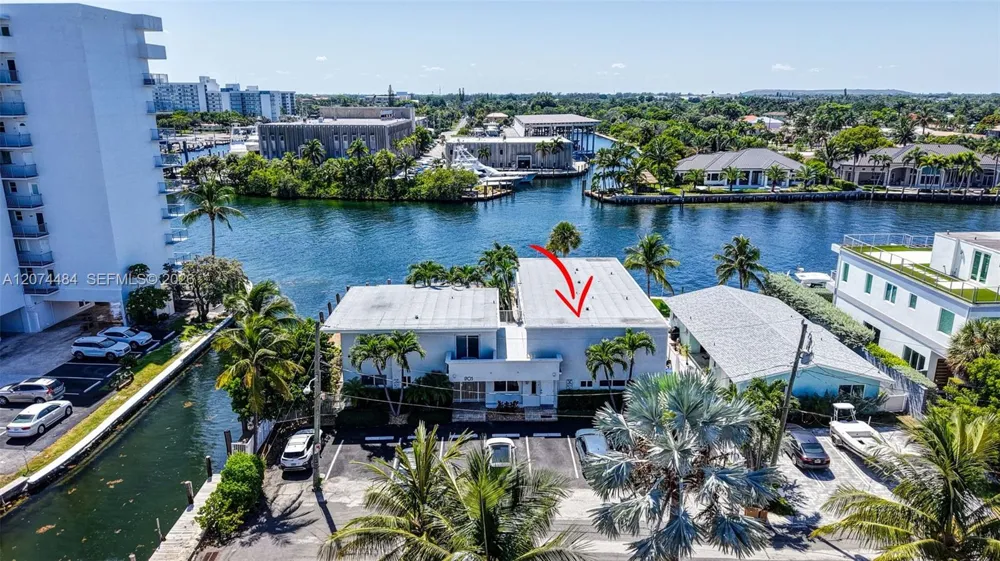 1705 Riverside Dr #2 Pompano Beach, FL 33062