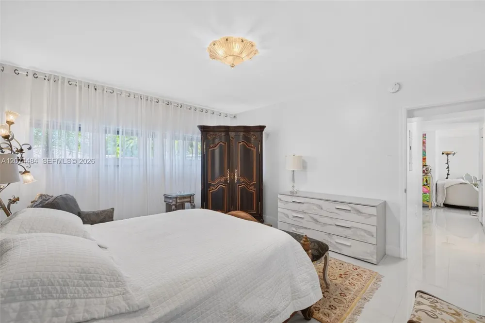 1705 Riverside Dr #2 Pompano Beach, FL 33062