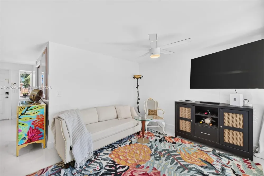 1705 Riverside Dr #2 Pompano Beach, FL 33062
