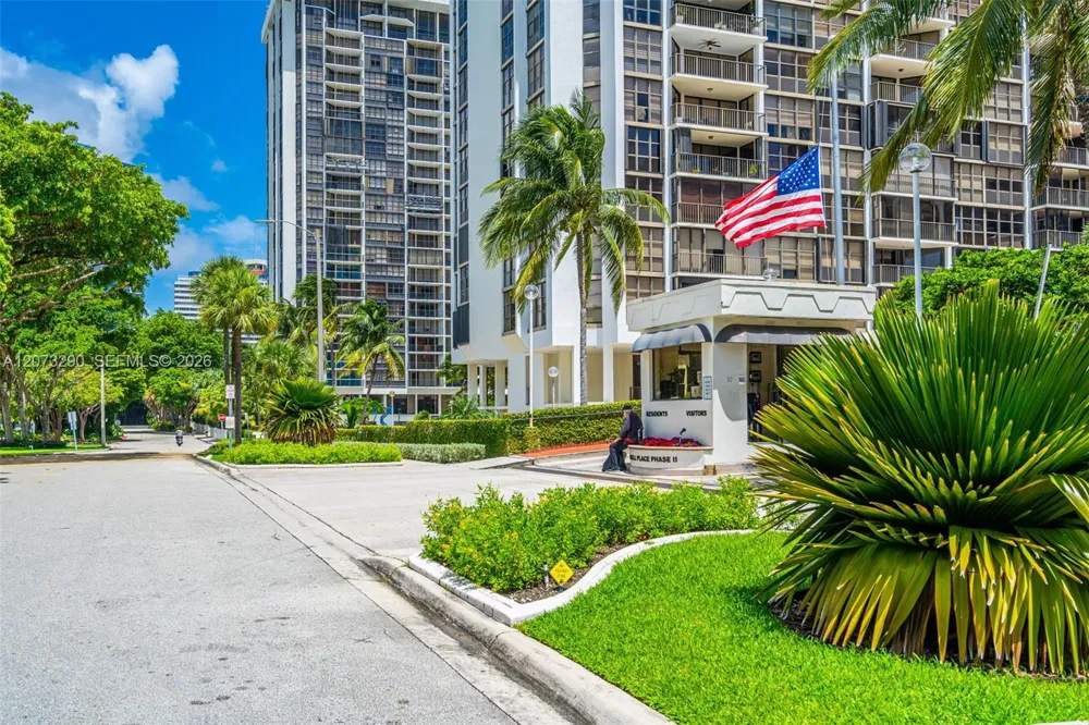 1901 Brickell Ave #B1411 Miami, FL 33129