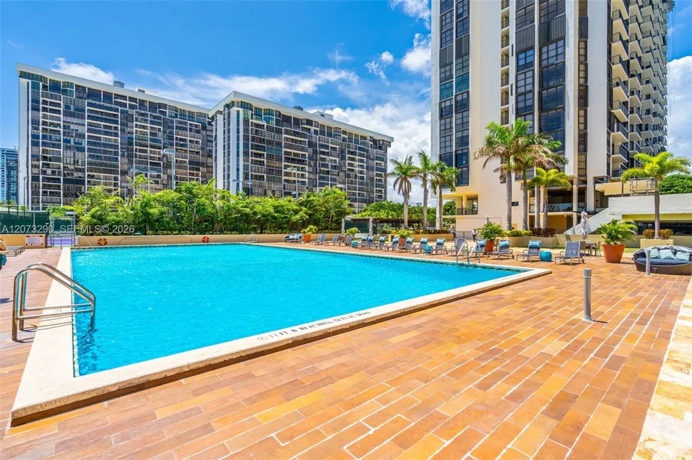 1901 Brickell Ave #B1411 Miami, FL 33129