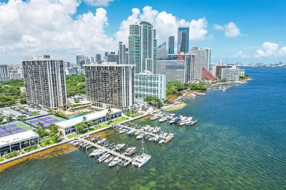 1901 Brickell Ave #B1411 Miami, FL 33129