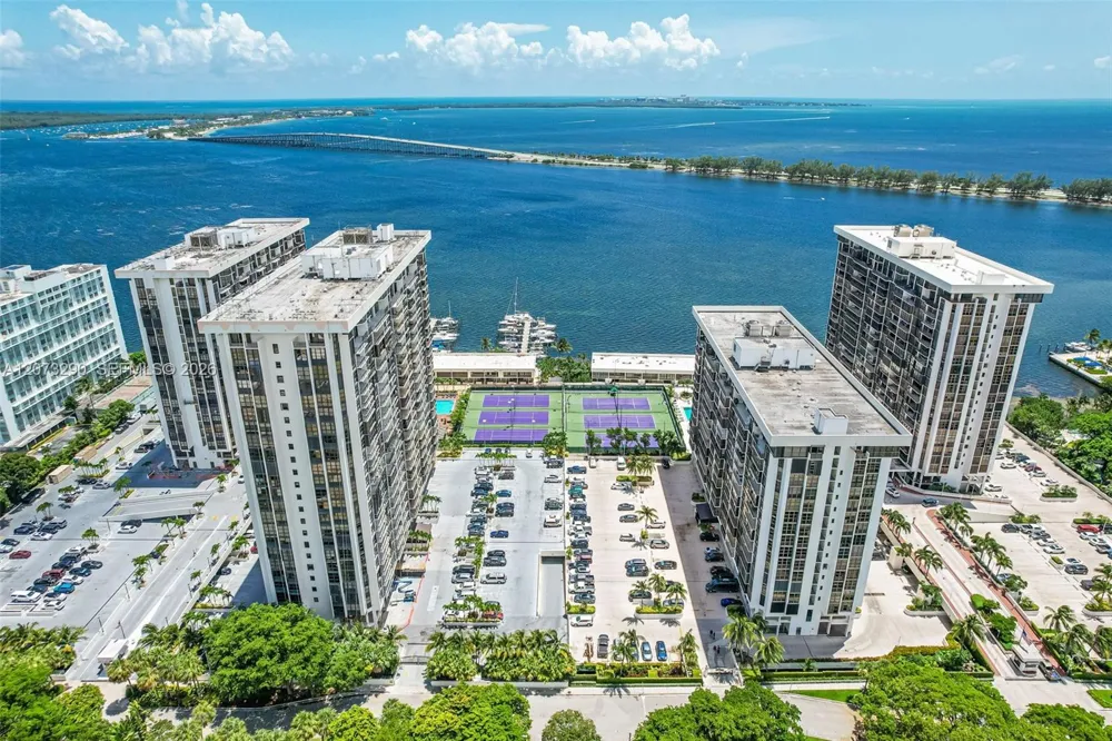 1901 Brickell Ave #B1411 Miami, FL 33129