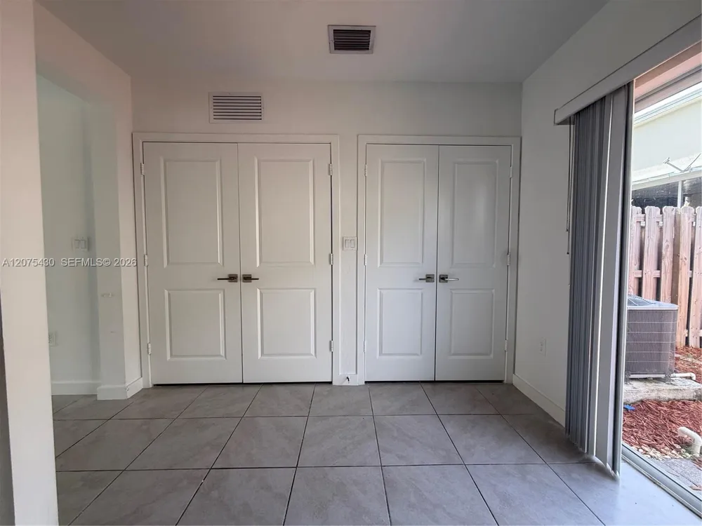 488 NE 5th Ter Florida City, FL 33034