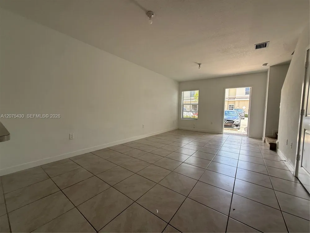 488 NE 5th Ter Florida City, FL 33034