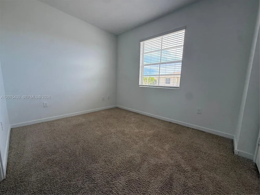 488 NE 5th Ter Florida City, FL 33034