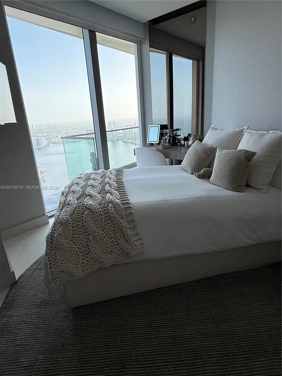 18975 Collins Ave #5404 Sunny Isles Beach, FL 33160