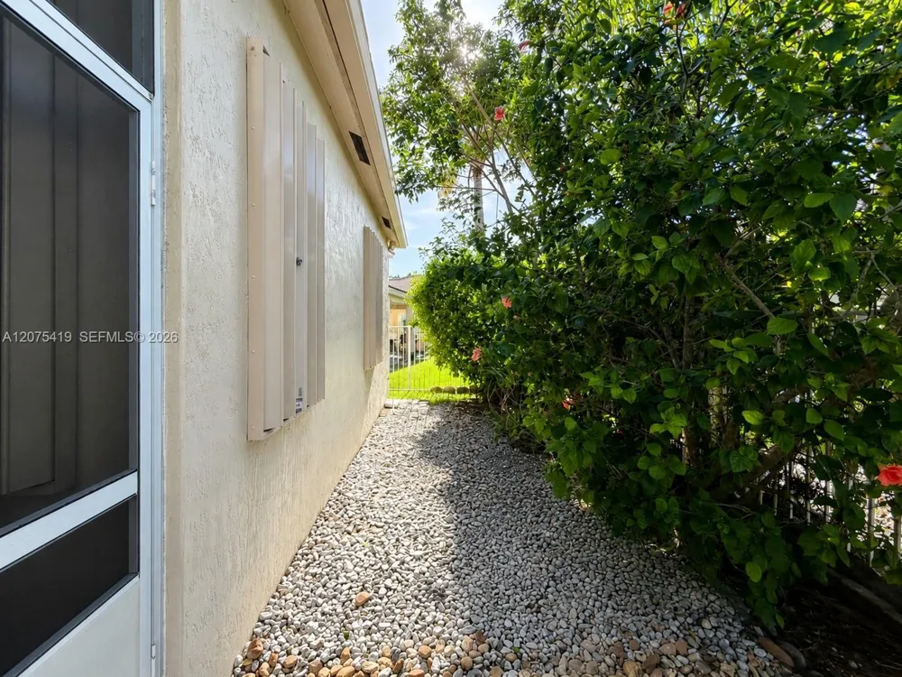 1776 Aspen Ln Weston, FL 33327