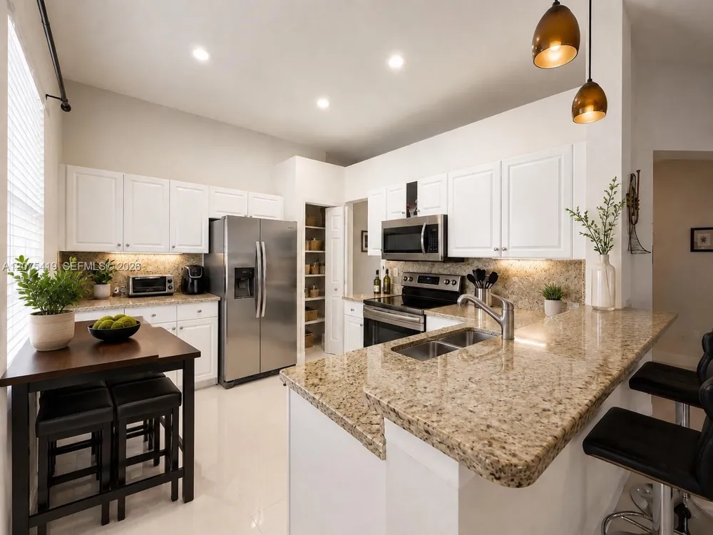 1776 Aspen Ln Weston, FL 33327