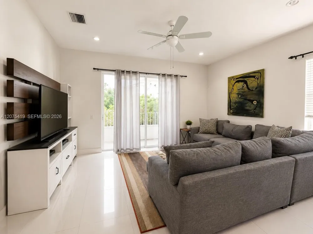 1776 Aspen Ln Weston, FL 33327
