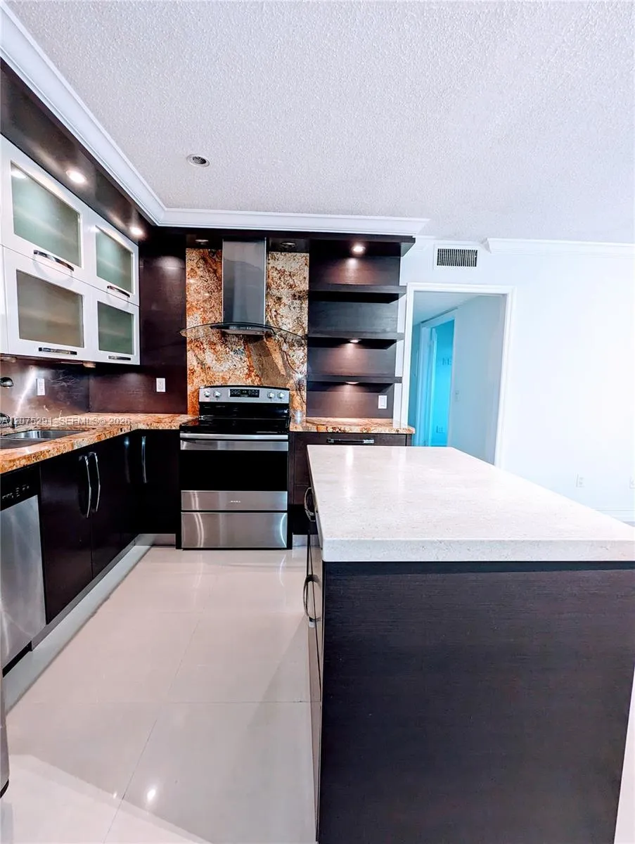 4561 W Mcnab Rd #13 Pompano Beach, FL 33069