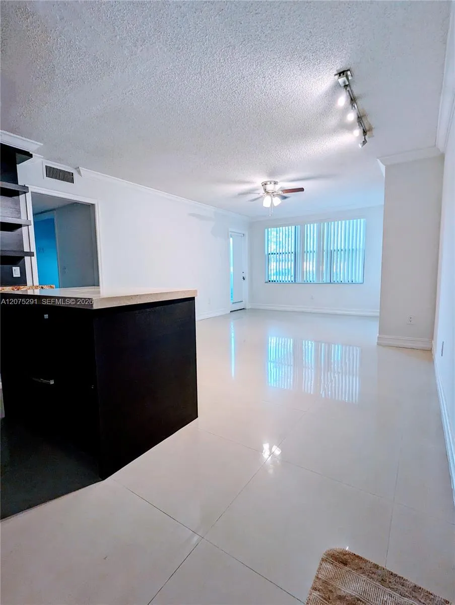 4561 W Mcnab Rd #13 Pompano Beach, FL 33069
