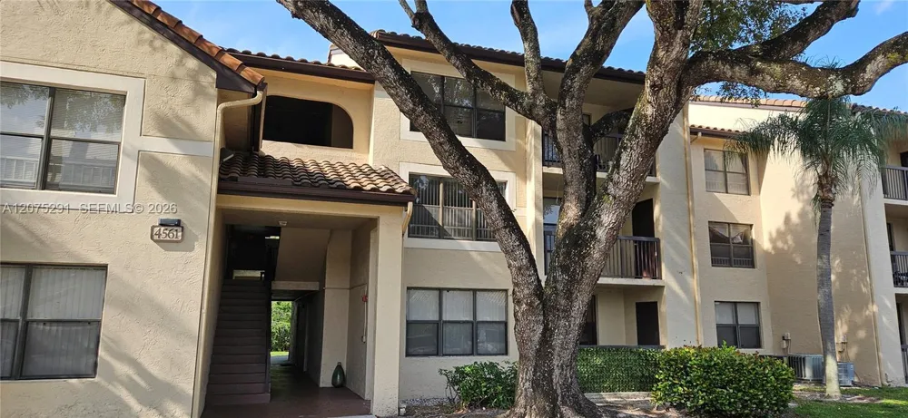 4561 W Mcnab Rd #13 Pompano Beach, FL 33069
