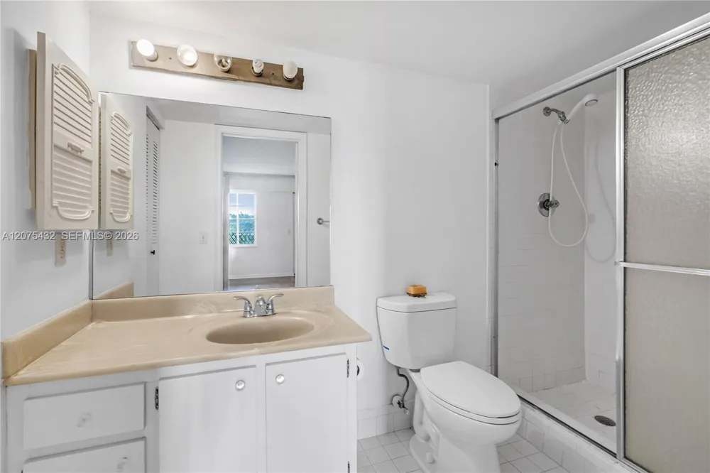 300 SW 134th Way #413E Pembroke Pines, FL 33027
