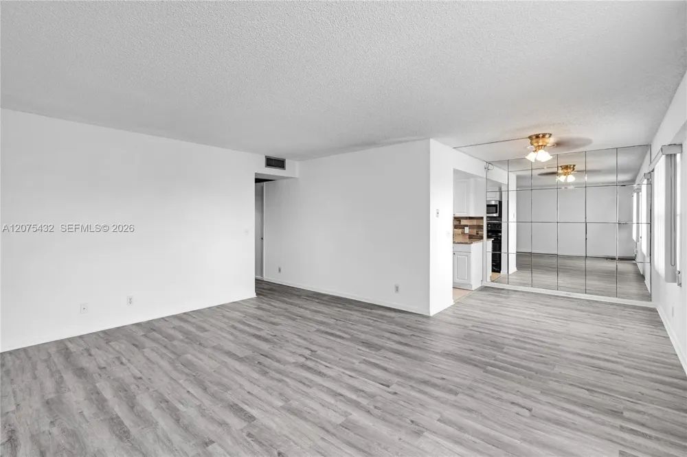 300 SW 134th Way #413E Pembroke Pines, FL 33027
