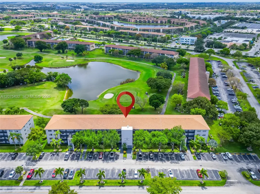 300 SW 134th Way #413E Pembroke Pines, FL 33027