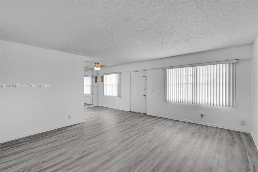 300 SW 134th Way #413E Pembroke Pines, FL 33027