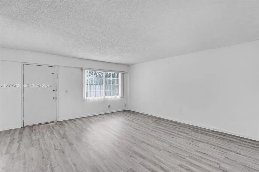 300 SW 134th Way #413E Pembroke Pines, FL 33027