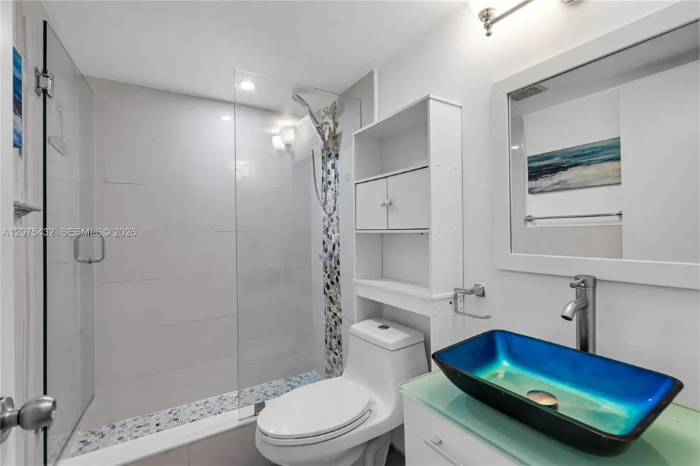 300 SW 134th Way #413E Pembroke Pines, FL 33027