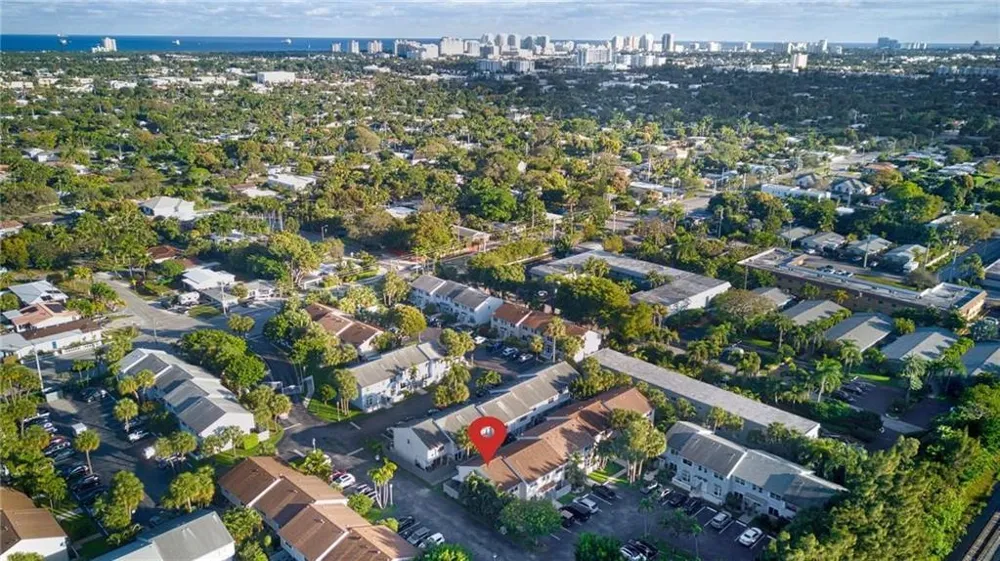 1861 NE 15TH AVENUE Fort Lauderdale, FL 33305