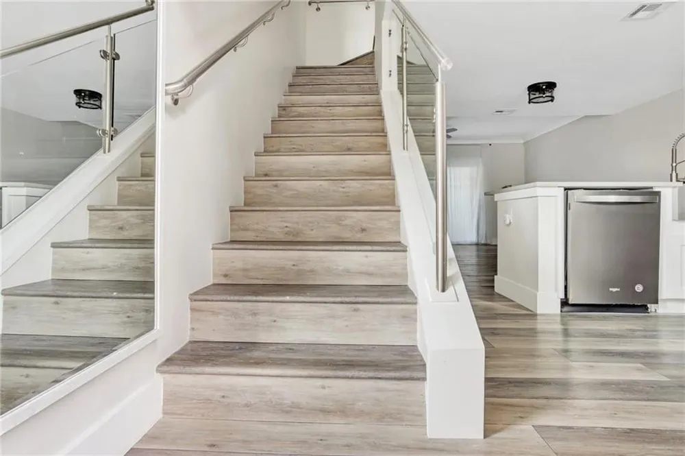 1861 NE 15TH AVENUE Fort Lauderdale, FL 33305