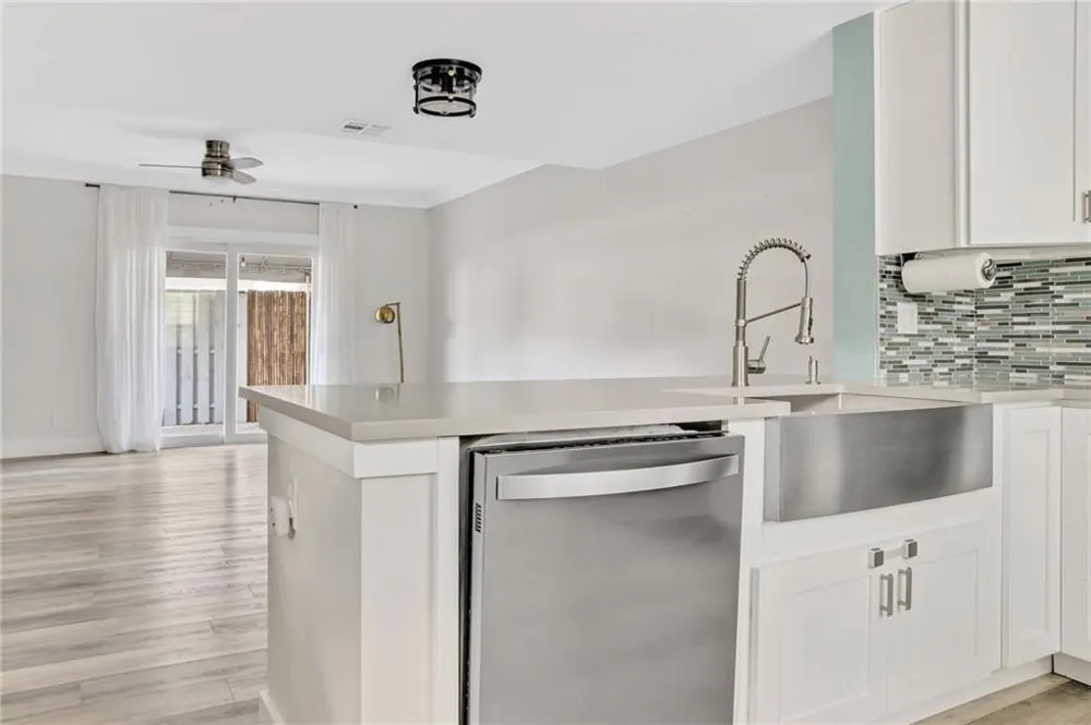 1861 NE 15TH AVENUE Fort Lauderdale, FL 33305