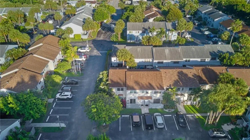 1861 NE 15TH AVENUE Fort Lauderdale, FL 33305