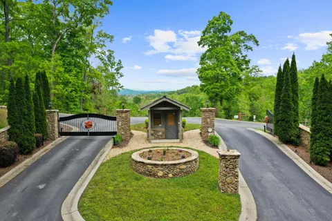 Lot 26 Staurolite Mountain Road
