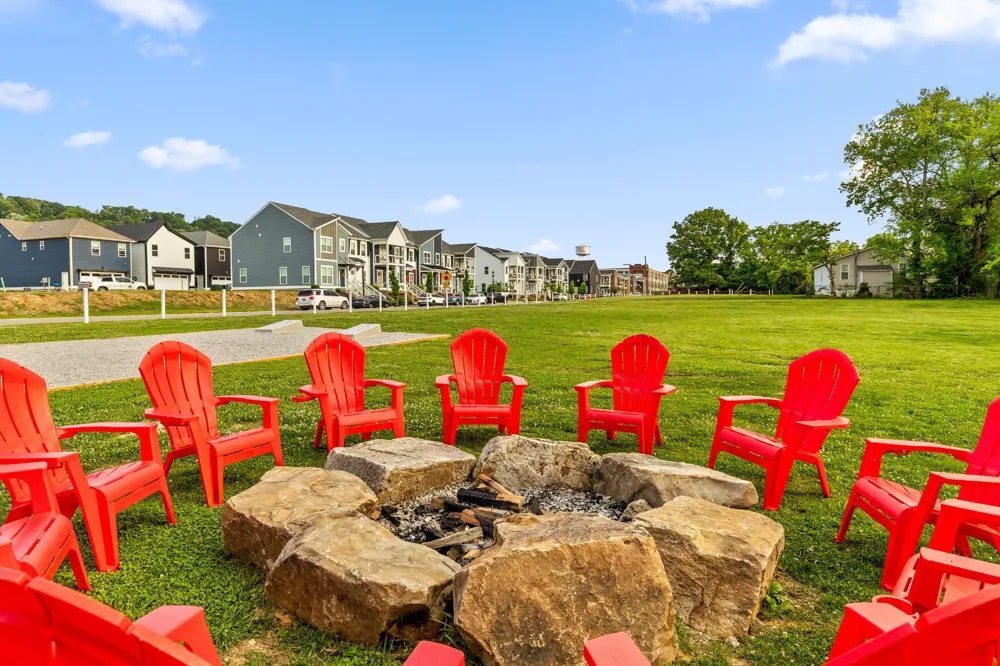 2424 E 18th Street Chattanooga, TN 37404