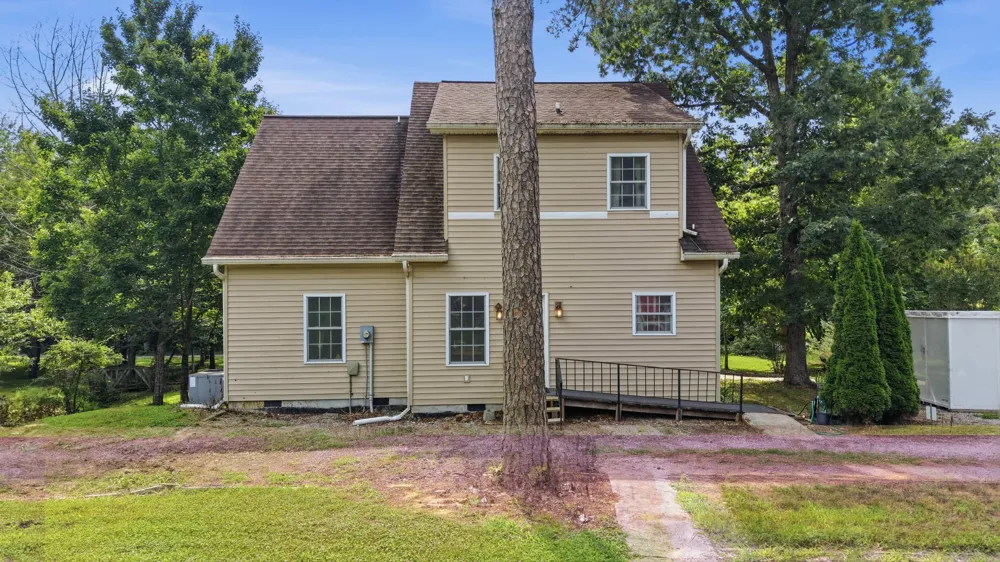 242 Robert Simmons Road Graysville, TN 37338
