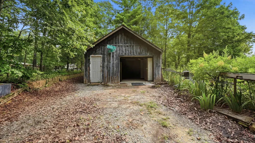 242 Robert Simmons Road Graysville, TN 37338